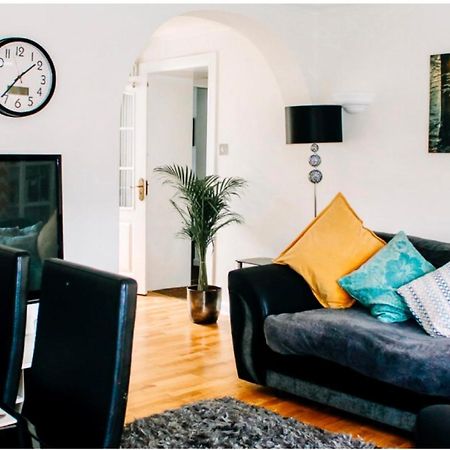 Home To Home Stay Apartment Glasgow Ngoại thất bức ảnh